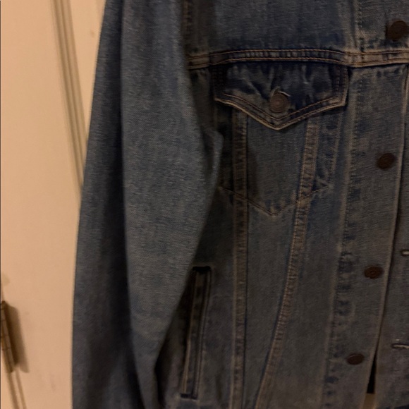 Levi's Men's Classic Blue Denim Jacket - Picture 5 of 8